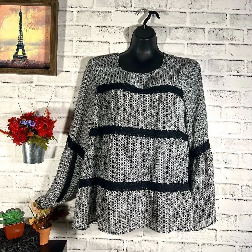 GNW Boho style Blouse Top Size Medium, EUC!